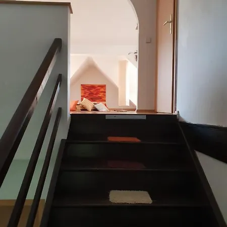 Apartment Attic Oelsnitz Am Hegebach Mit Netflix Und Parkplatz Self Check-in Oelsnitz (Erzgebirge)